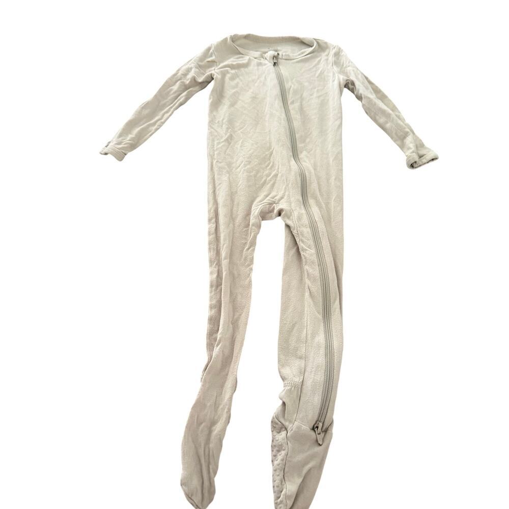 Kyte Baby bamboo footie pajamas 12-18 months beige zip up toddler baby soft cozy